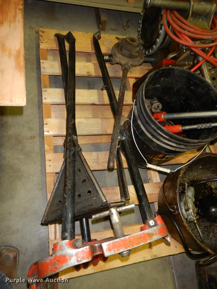 image for item DS9883 Tools