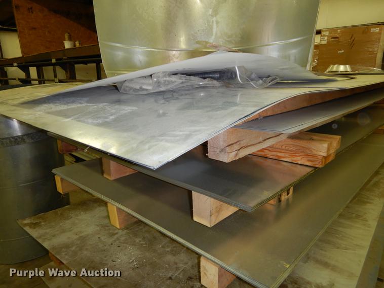 image for item DS9884 Approximately 50 pieces of sheet metal