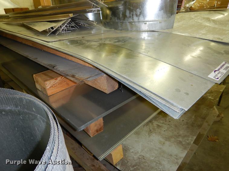 image for item DS9884 Approximately 50 pieces of sheet metal