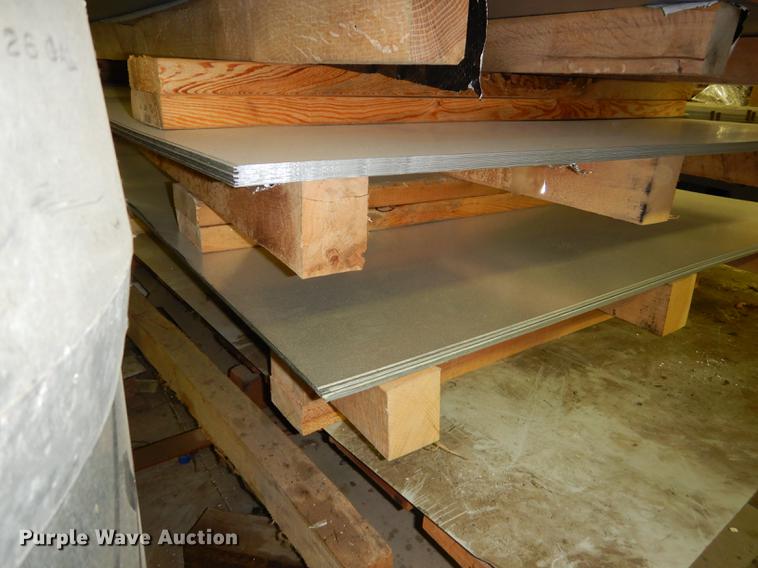 image for item DS9884 Approximately 50 pieces of sheet metal