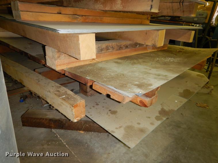 image for item DS9884 Approximately 50 pieces of sheet metal