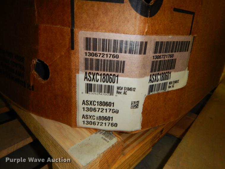 image for item DS9886 Amana AC unit