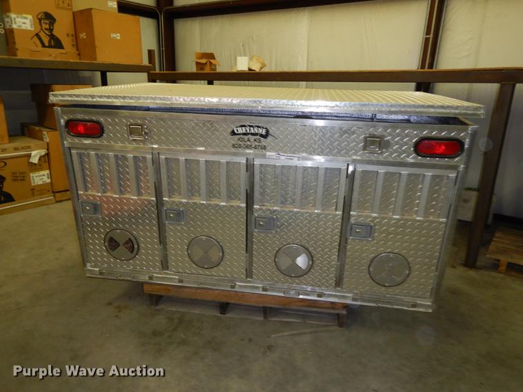 image for item DS9887 Cheyenne aluminum dog box