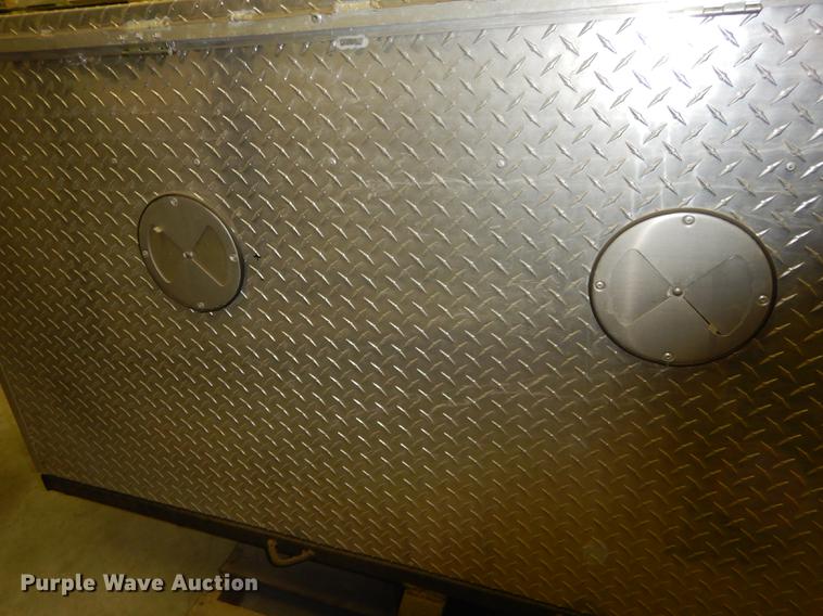 image for item DS9887 Cheyenne aluminum dog box