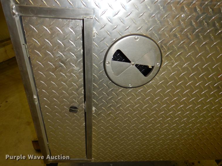 image for item DS9887 Cheyenne aluminum dog box