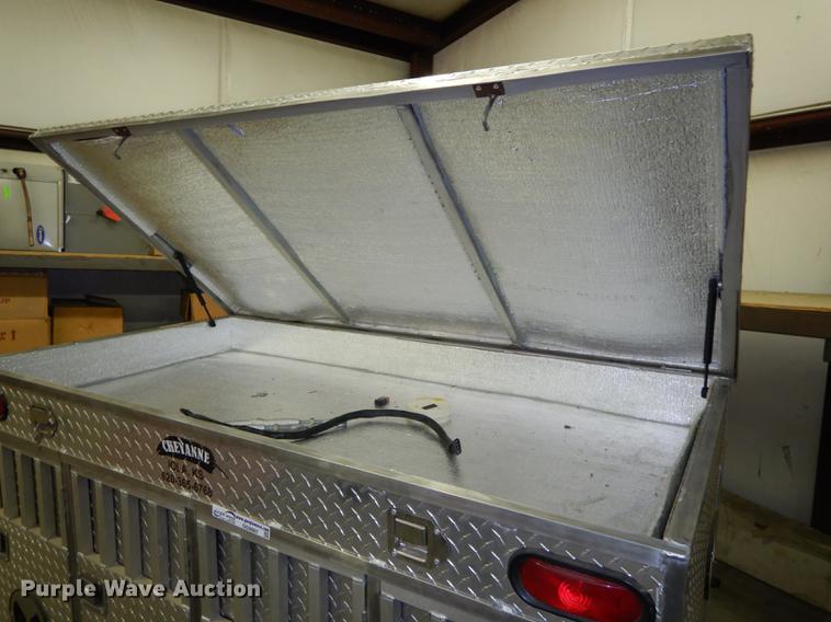 image for item DS9887 Cheyenne aluminum dog box