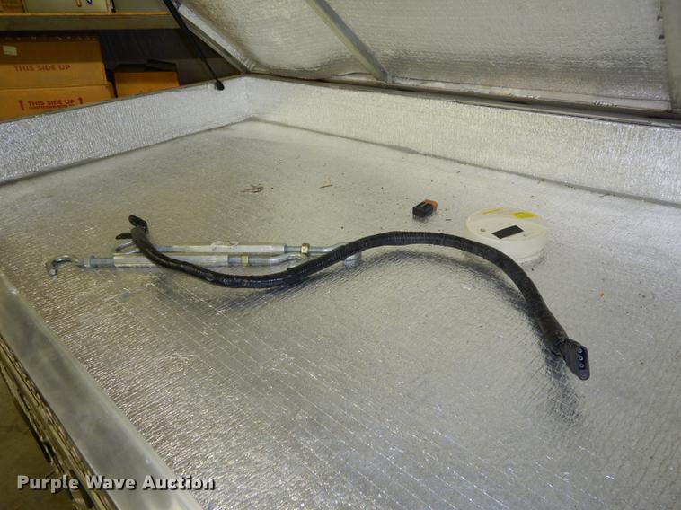 image for item DS9887 Cheyenne aluminum dog box