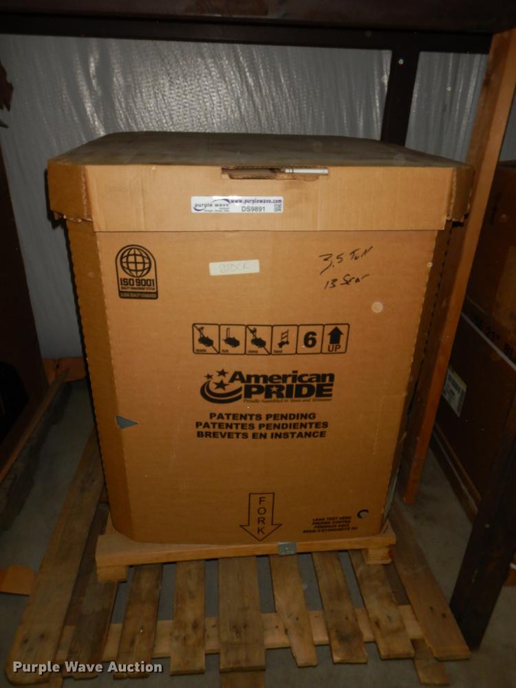 image for item DS9891 Amana AC unit