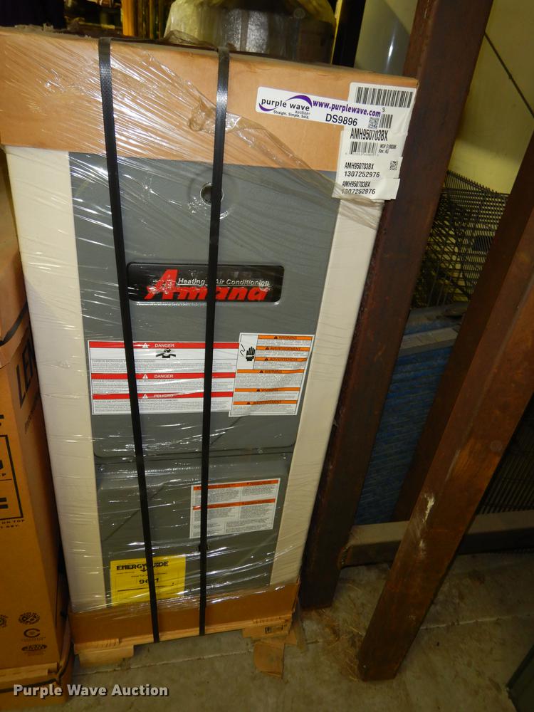 image for item DS9896 Amana furnace unit