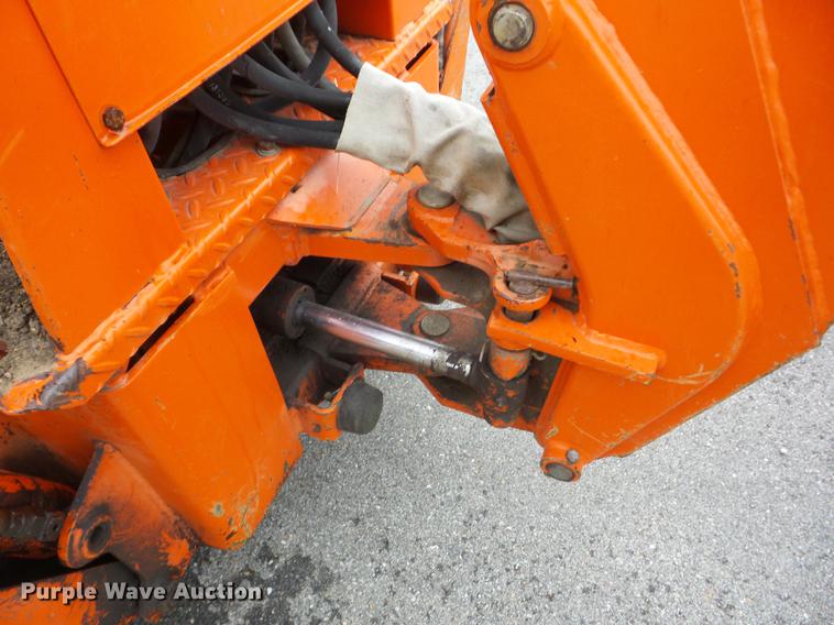 image for item K6370 Kubota B20 MFWD tractor