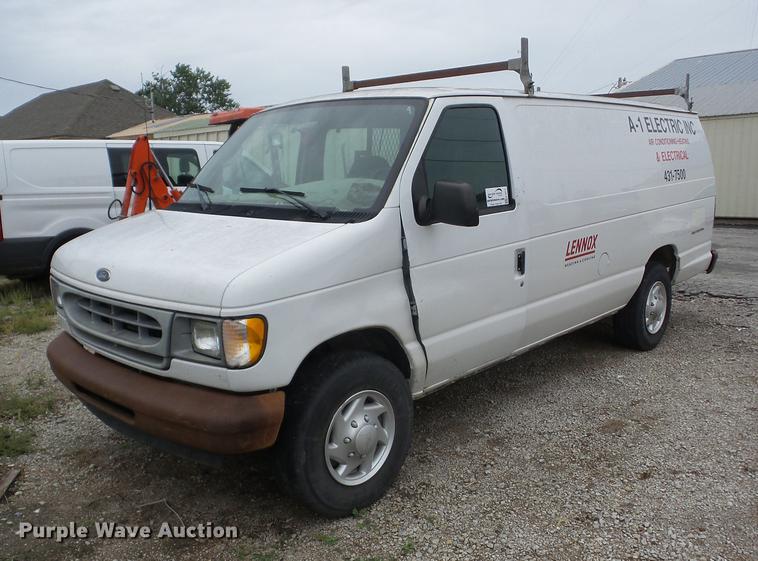 image for item K6371 2001 Ford Econoline E250 Extended van
