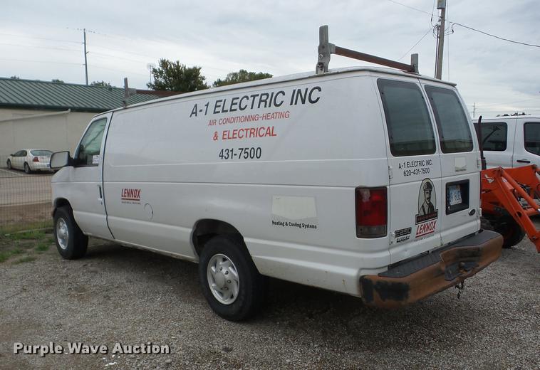 image for item K6371 2001 Ford Econoline E250 Extended van