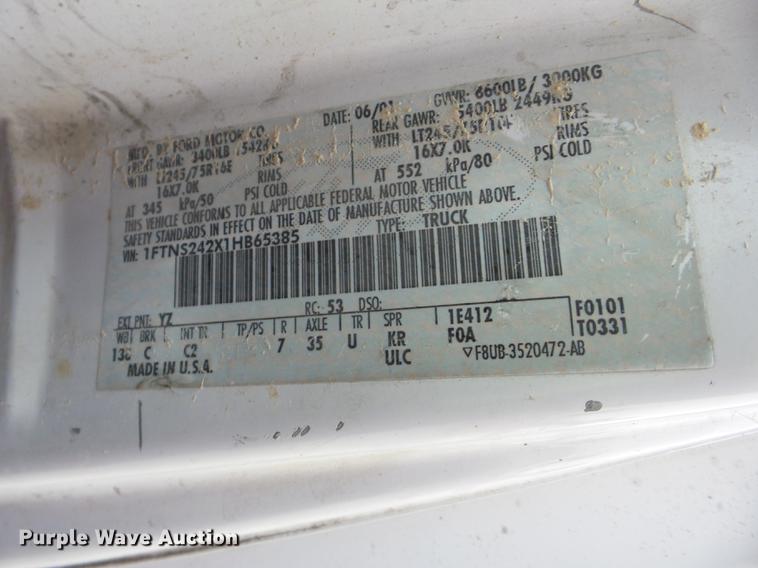 image for item K6371 2001 Ford Econoline E250 Extended van