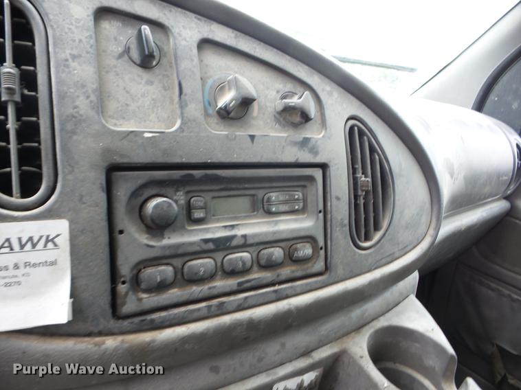 image for item K6371 2001 Ford Econoline E250 Extended van