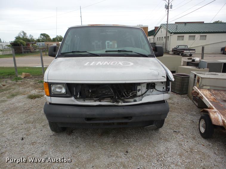image for item K6372 2005 Ford E250 Extended van