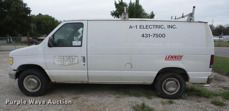 image for item K6373 1996 Ford Econoline E250 van