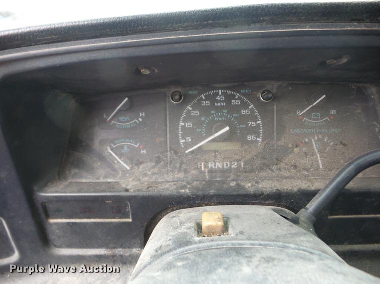 image for item K6373 1996 Ford Econoline E250 van