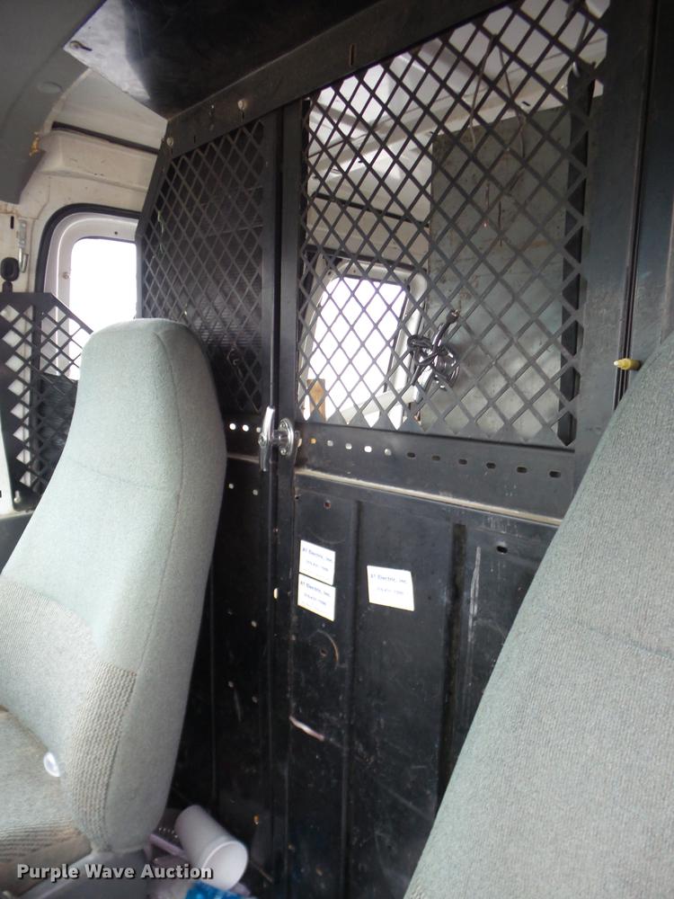 image for item K6373 1996 Ford Econoline E250 van