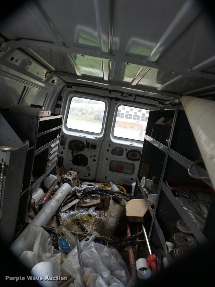 image for item K6373 1996 Ford Econoline E250 van