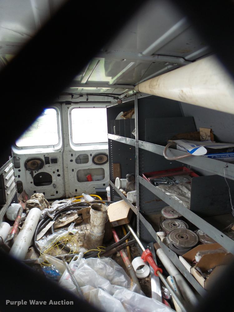 image for item K6373 1996 Ford Econoline E250 van