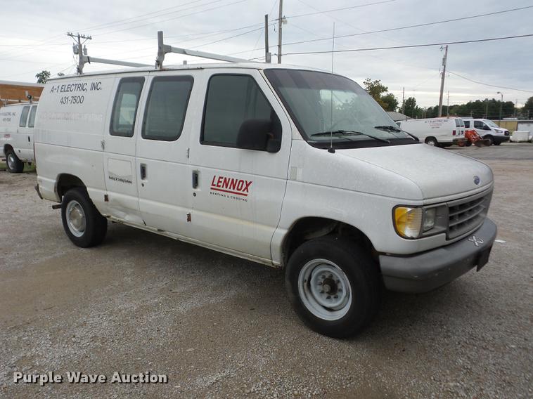 image for item K6374 1992 Ford Econoline E250 van
