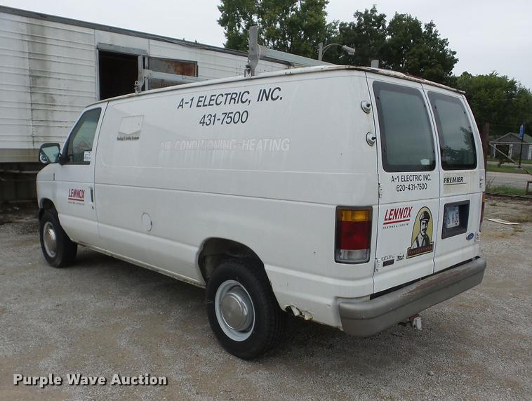 image for item K6374 1992 Ford Econoline E250 van