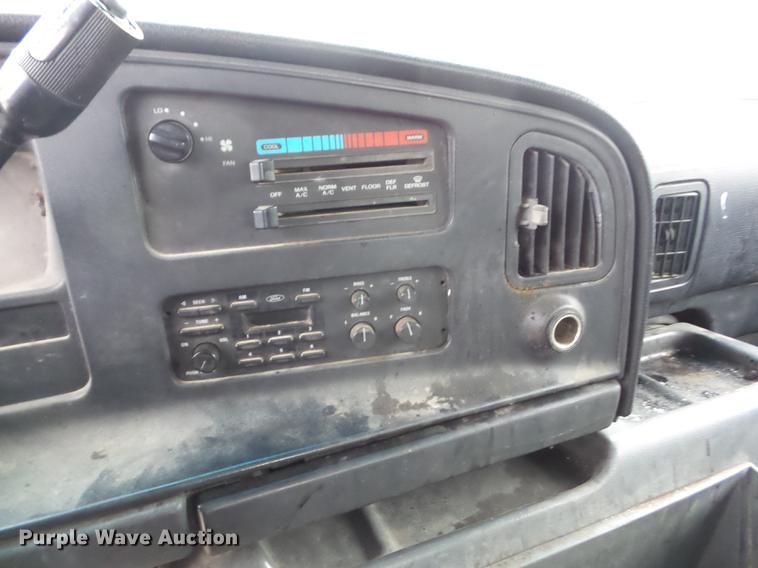 image for item K6374 1992 Ford Econoline E250 van