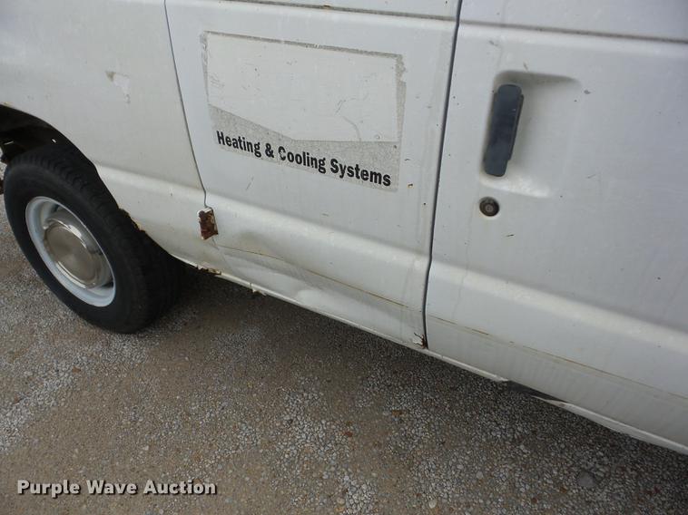 image for item K6374 1992 Ford Econoline E250 van