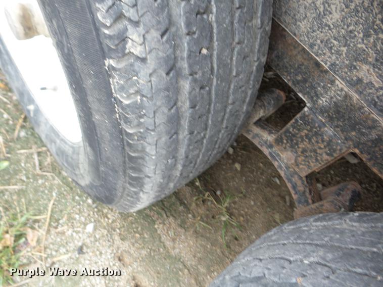 image for item K6377 2001 Starlite 7-1023 utility trailer