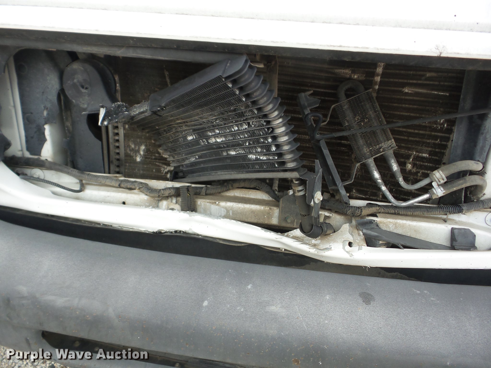 2005 Ford E250 Extended van in Chanute, KS | Item K6372 sold | Purple Wave