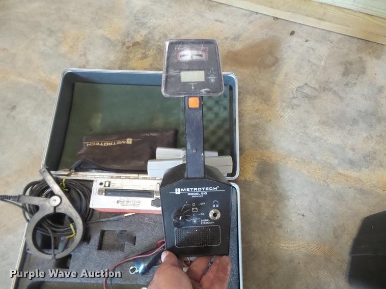 image for item CC9624 1991 Metrotech 810 utility locator