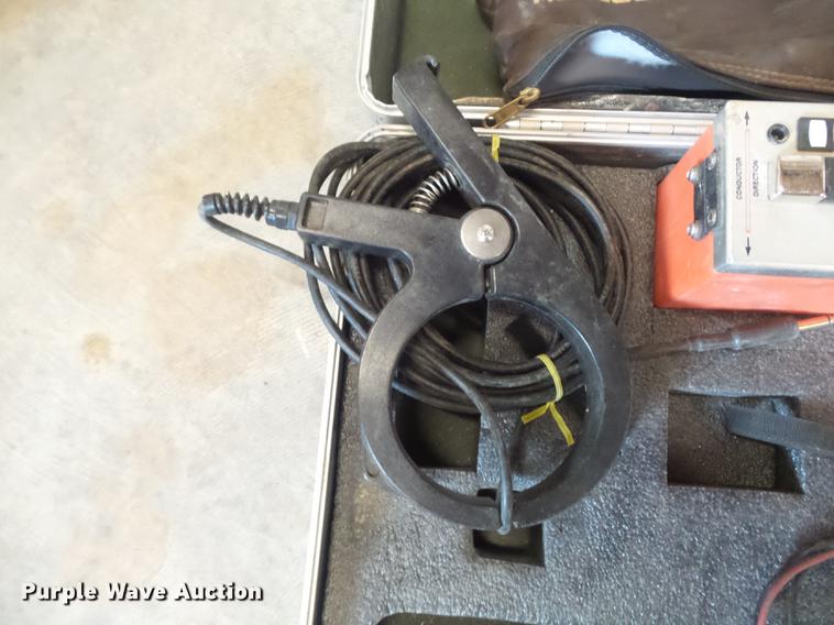 image for item CC9624 1991 Metrotech 810 utility locator