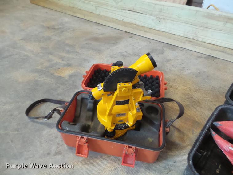 image for item CC9625 Surveying equipment