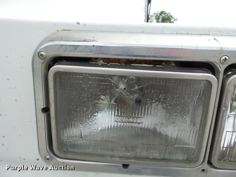 image for item DA2377 1986 Freightliner dump truck