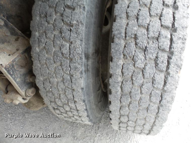 image for item DA2377 1986 Freightliner dump truck