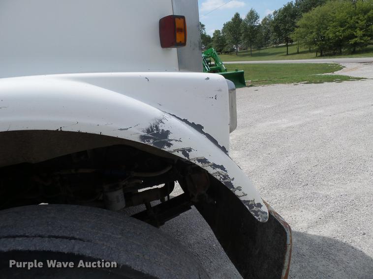 image for item DA2377 1986 Freightliner dump truck