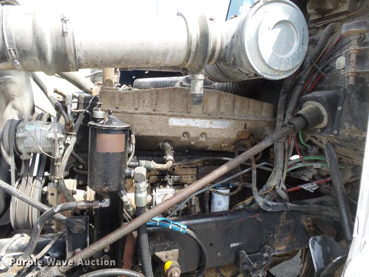 image for item DA2377 1986 Freightliner dump truck