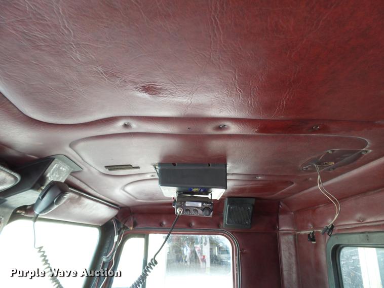 image for item DA2377 1986 Freightliner dump truck