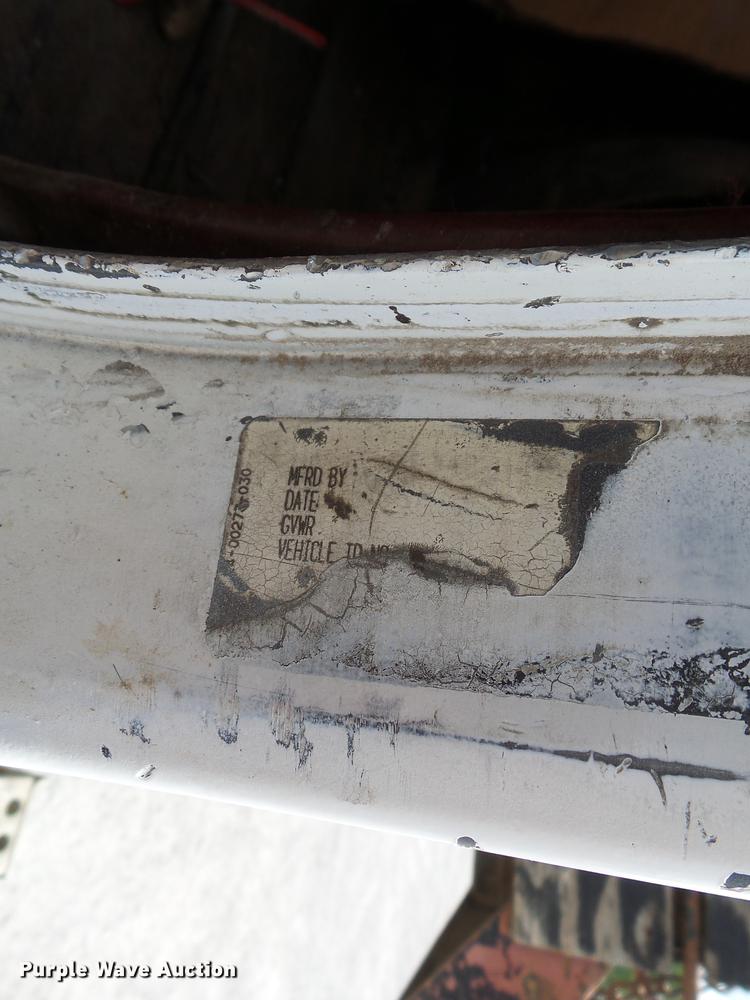 image for item DA2377 1986 Freightliner dump truck