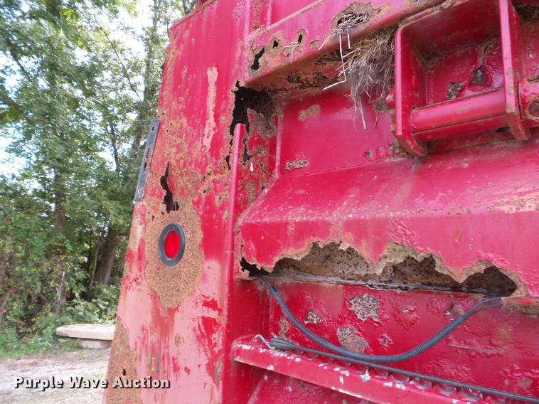 image for item DA2380 1999 International 4900 dump truck