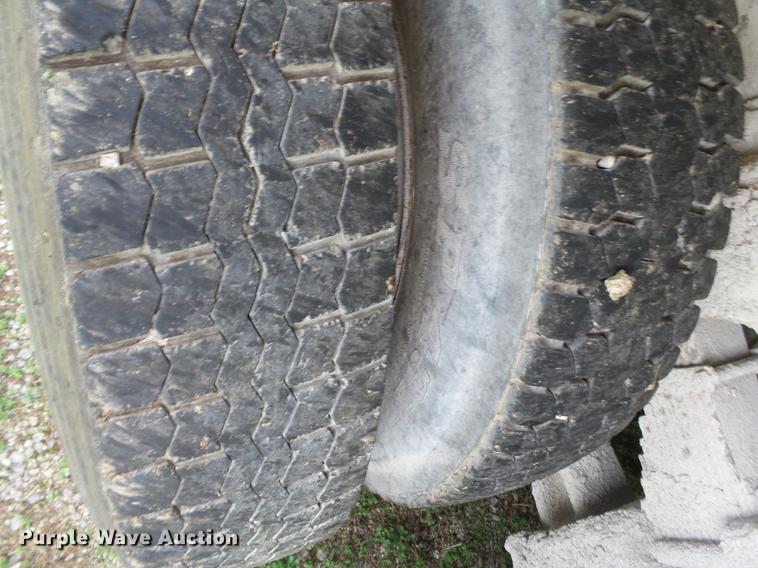 image for item DA2380 1999 International 4900 dump truck