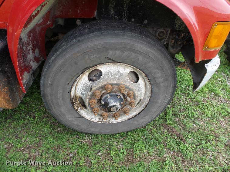 image for item DA2380 1999 International 4900 dump truck