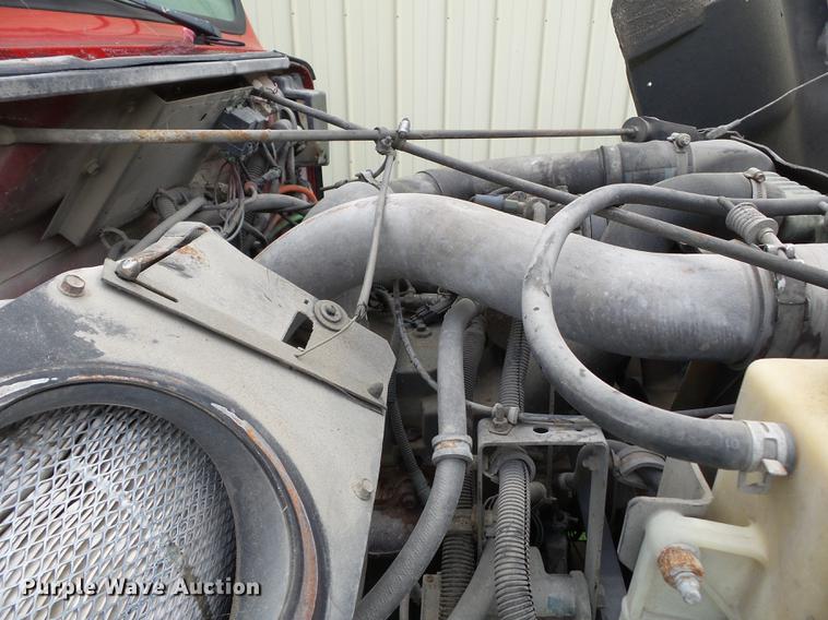 image for item DA2380 1999 International 4900 dump truck