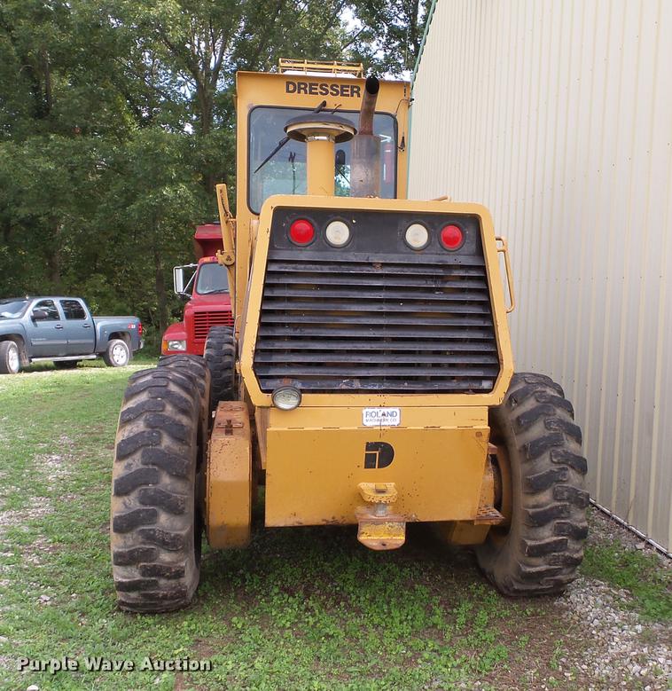 image for item DA2381 Dresser 830 motor grader