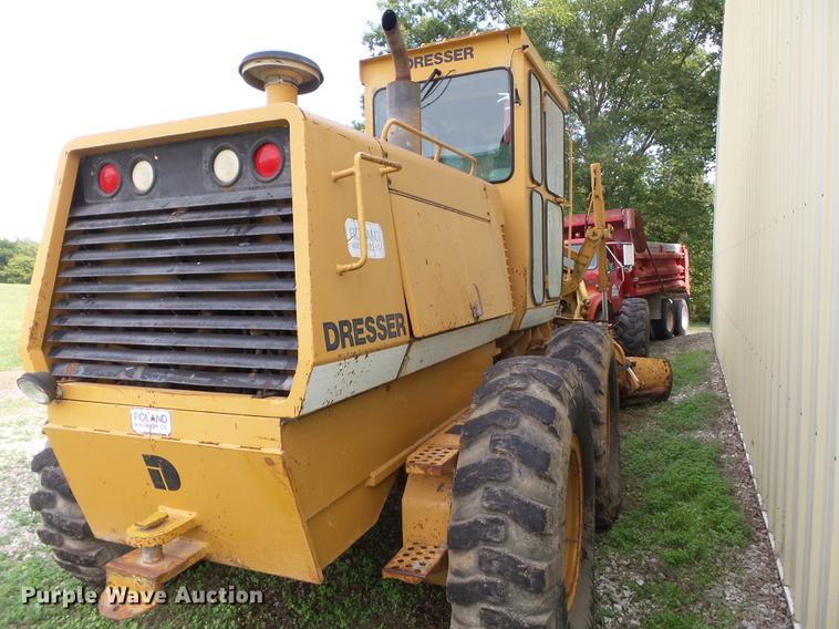 image for item DA2381 Dresser 830 motor grader