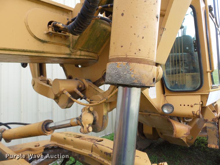 image for item DA2381 Dresser 830 motor grader