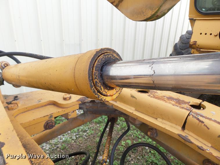 image for item DA2381 Dresser 830 motor grader