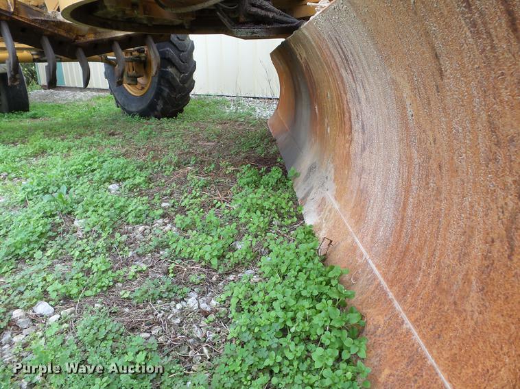 image for item DA2381 Dresser 830 motor grader