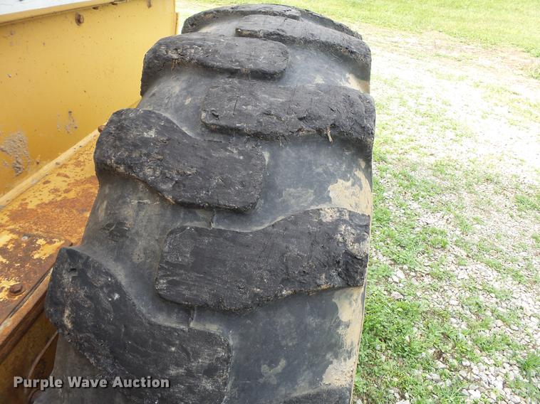 image for item DA2381 Dresser 830 motor grader