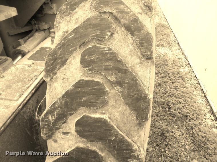 image for item DA2381 Dresser 830 motor grader